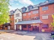 2 Bedrooms Flat for sale in Kings Road, Farncombe,...