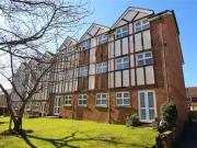 2 Bedrooms Flat for sale in Knaphill, Woking, Surrey GU21