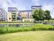 2 Bedrooms Flat for sale in Lakeside Drive, Park Royal NW10