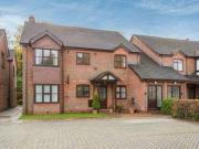 2 Bedrooms Flat for sale in Laurel Court, Chesham Bois,...