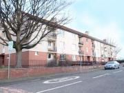 2 Bedrooms Flat for sale in Loanfoot Avenue,...