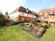 2 Bedrooms Flat for sale in London Road, Sunningdale,...