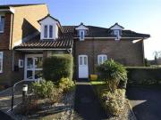 2 Bedrooms Flat for sale in Mallard Court, West Mills,...