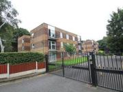 2 Bedrooms Flat for sale in Manor Court, Urmston Lane,...