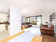 2 Bedrooms Flat for sale in Manor Gardens, Islington,...