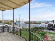 2 Bedrooms Flat for sale in Marine Parade, Kemp Town,...