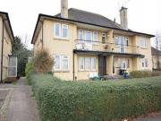 2 Bedrooms Flat for sale in Mayfields, Keynsham, Bristol...