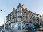 2 Bedrooms Flat for sale in Meadowbank Place,...
