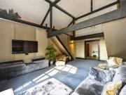 2 Bedrooms Flat for sale in Millennium Drive, London E14