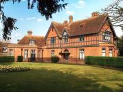 2 Bedrooms Flat for sale in New Court, Liston Road,...
