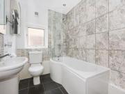 2 Bedrooms Flat for sale in Oakhurst Grove, East Dulwich...