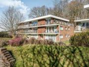 2 Bedrooms Flat for sale in Perth House, The Fairway,...