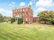 2 Bedrooms Flat for sale in Ray Lodge, Ray Park Avenue,...