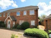 2 Bedrooms Flat for sale in Redwing Road, Clanfield,...