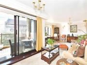 2 Bedrooms Flat for sale in Regency House, Regents Park...