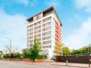 2 Bedrooms Flat for sale in Romford Road, London E7