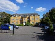 2 Bedrooms Flat for sale in Rutland Avenue, Slough SL1