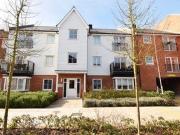 2 Bedrooms Flat for sale in Sackville Court, Eden Road,...