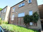 2 Bedrooms Flat for sale in Scraith Wood Drive, Southey...