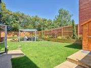 2 Bedrooms Flat for sale in Shenley Road, Borehamwood WD6