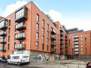 2 Bedrooms Flat for sale in Slough, Berkshire SL2