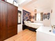 2 Bedrooms Flat for sale in Southampton Way, Camberwell SE5