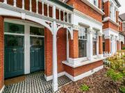 2 Bedrooms Flat for sale in Southfield Road, London W4
