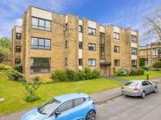 2 Bedrooms Flat for sale in Stray Road, Harrogate HG2