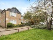 2 Bedrooms Flat for sale in The Beeches, Russell Road,...