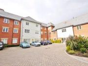 2 Bedrooms Flat for sale in The Meads, Ongar Road,...