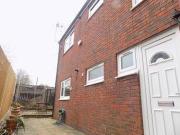 2 Bedrooms Flat for sale in Tintern Close, Eastbourne BN22