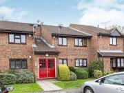 2 Bedrooms Flat for sale in Troutbeck Close, Slough SL2