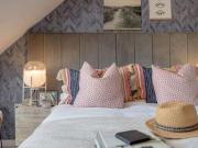 2 Bedrooms Flat for sale in Tudsbery Court, Edinburgh EH16