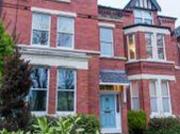 2 Bedrooms Flat for sale in Ullet Road, Liverpool,...