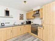 2 Bedrooms Flat for sale in Valleyfield Street,...