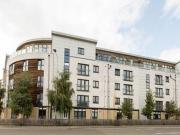 2 Bedrooms Flat for sale in Vasart Court, Perth PH1