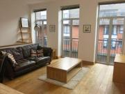2 Bedrooms Flat for sale in Waterfront Walk, Birmingham B1