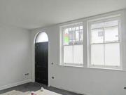 2 Bedrooms Flat for sale in Willow Street, Oswestry SY11