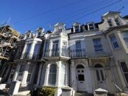 2 Bedrooms Flat for sale in Wilton Road, Bexhill On Sea,...