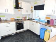 2 Bedrooms Flat for sale in Woodside Crescent, Paisley,...