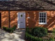 2 Bedrooms for sale in Totteridge Common, London N20