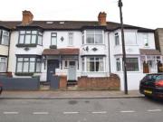 2 Bedrooms for sale in Wellington Road, London E7
