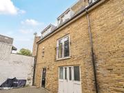 2 Bedrooms House terraced for Rent in Chiswick High Road... 2 Bedrooms House terraced for Rent in Chiswick High Road...