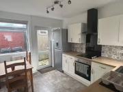 2 bedrooms Link detached house to rent in Berrow Road,...