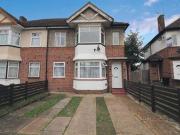 2 Bedrooms Maisonette for rent in Barnard Gardens,...
