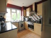 2 Bedrooms Maisonette for rent in Bynes Road, South...
