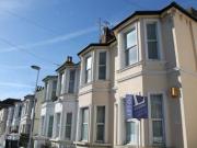 2 Bedrooms Maisonette for rent in Coach House Mews,...