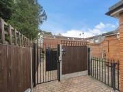 2 Bedrooms Maisonette for Rent in Elm Park | Foxtons