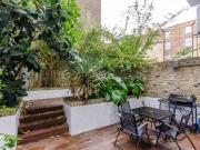 2 Bedrooms Maisonette for rent in Finborough Road,...