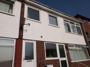 2 Bedrooms Maisonette for rent in Greenhythe Court,...